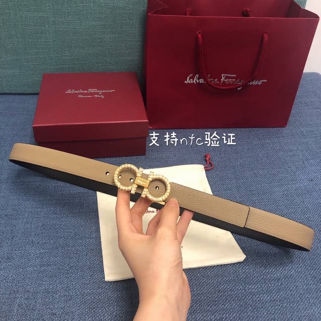 顶级代购级别支持nfc芯片认证 菲拉格慕女士腰带 原厂精密电渡扣头 意大利原厂皮 宽2.5Cm 代购级